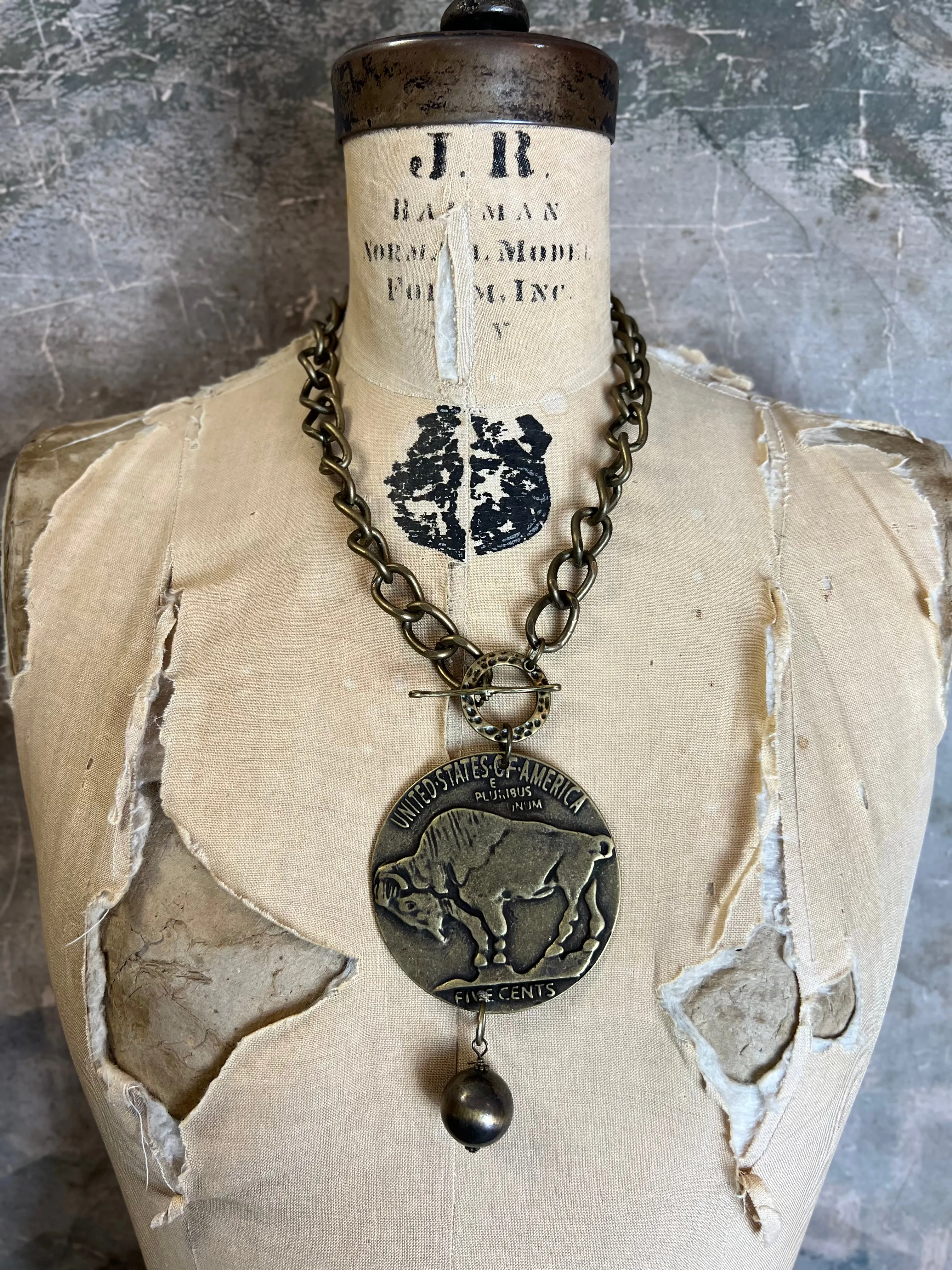 0000A13 Buffalo Coin Necklace-LG COIN