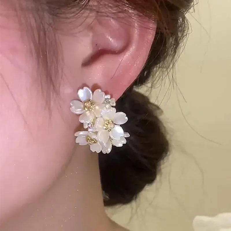 Charming Fashion: RV119 Sweet Fresh Flowers Dangle Earrings - Jewelry Delight