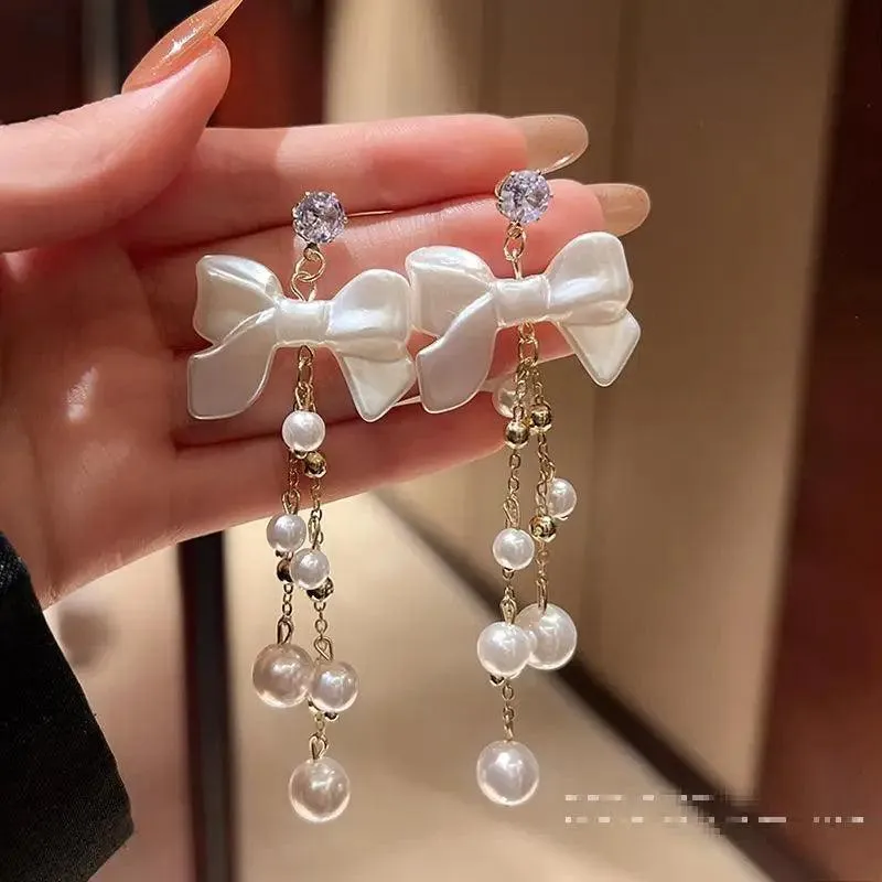 Charming RV128 Sweet Pearl Fresh Drop Earrings: Fashionable Bowknot Dangle Jewelry