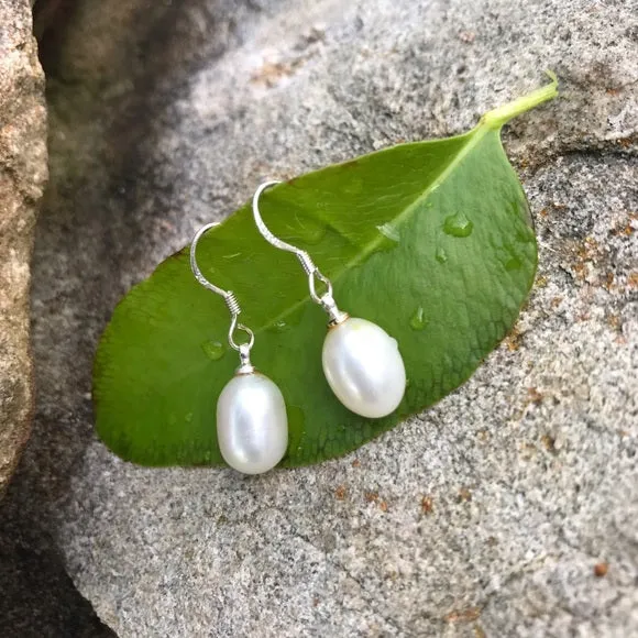 Cream color fresh water authentic pearl earrings