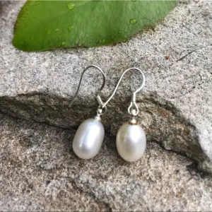 Cream color fresh water authentic pearl earrings