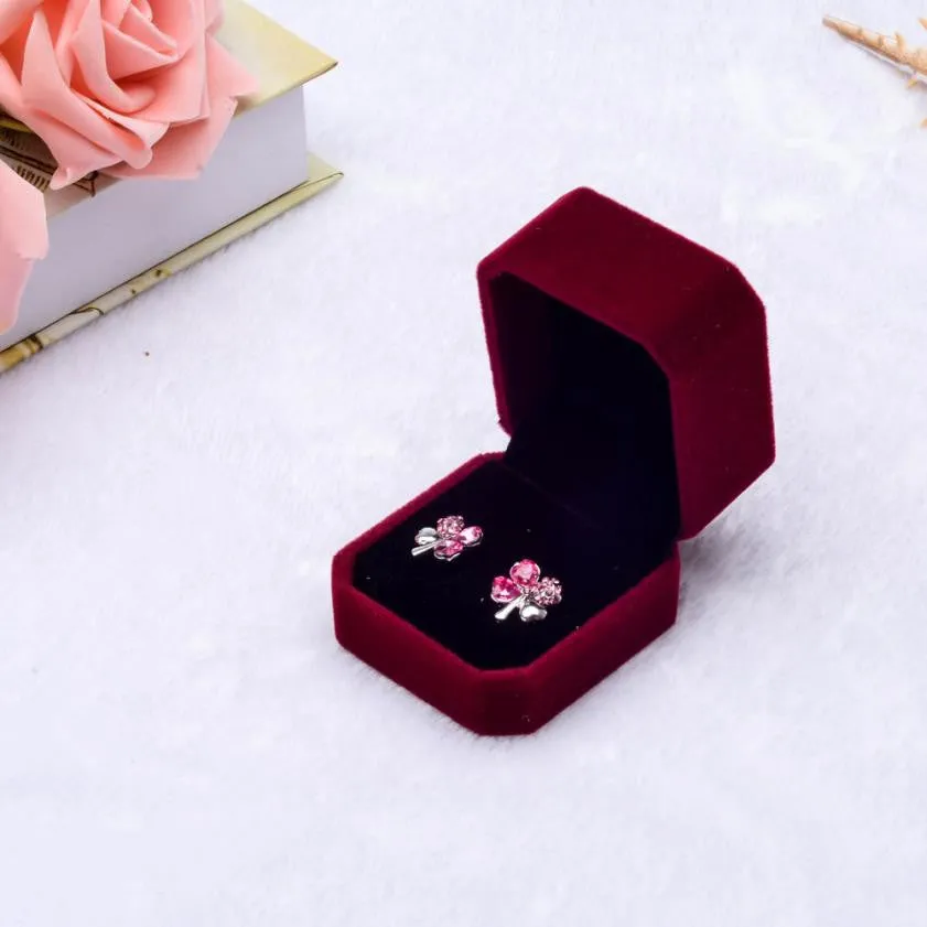 Elegant Velvet Ring Box