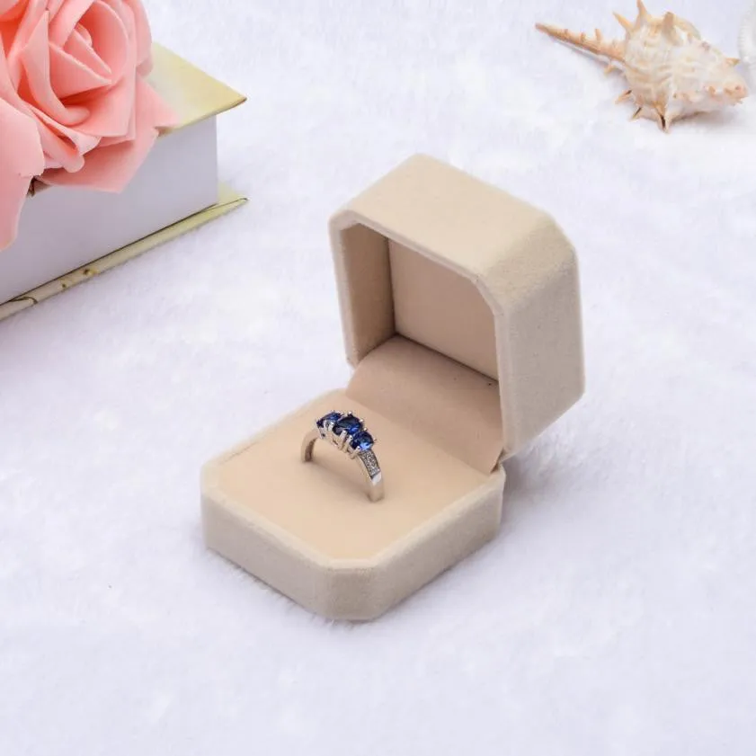 Elegant Velvet Ring Box