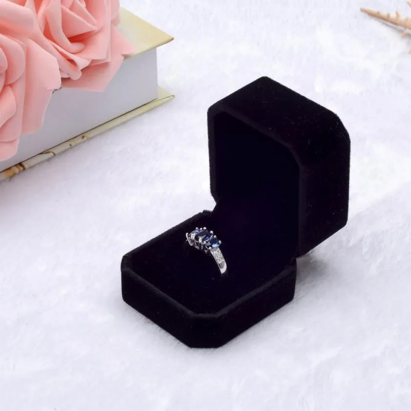 Elegant Velvet Ring Box