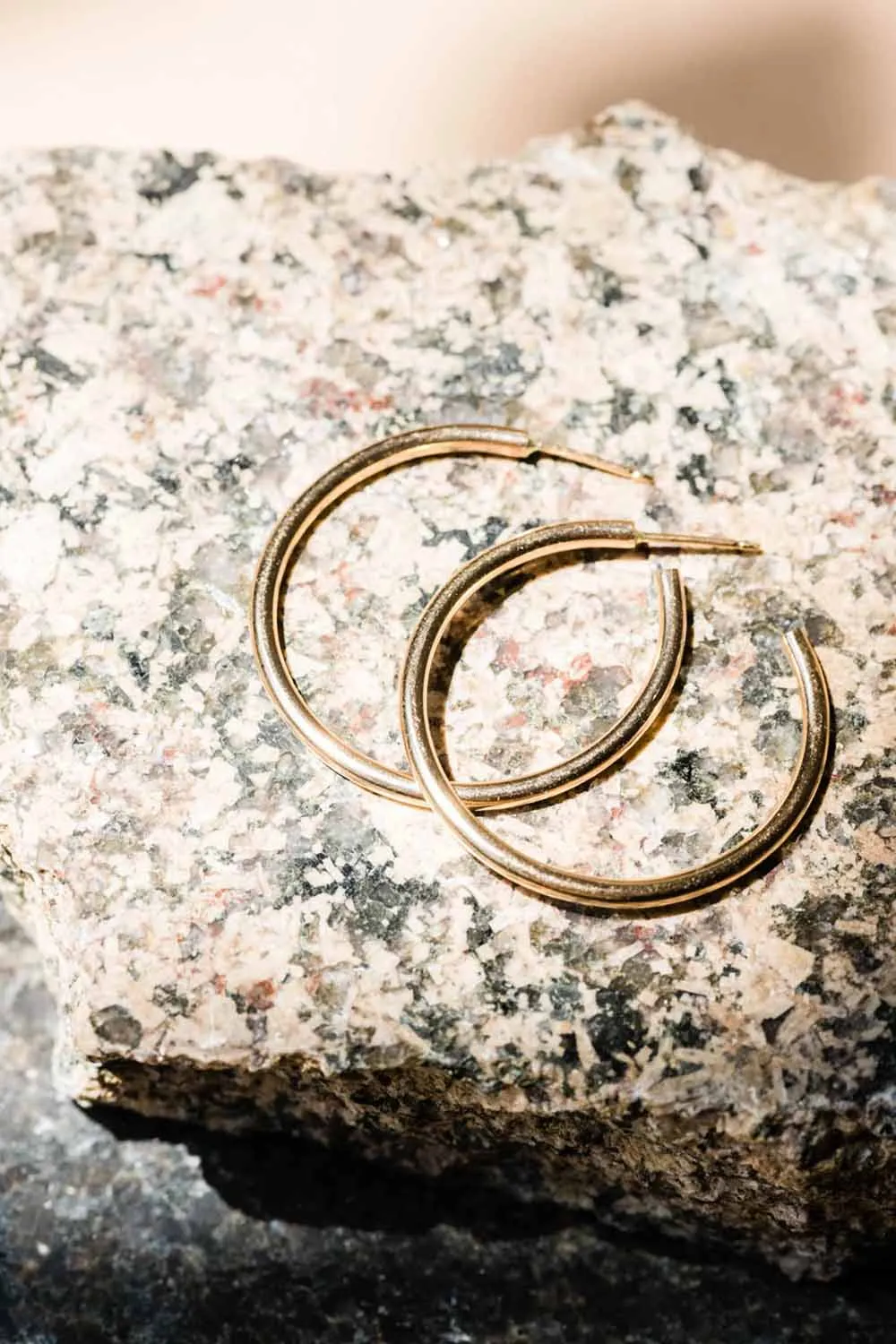 EVERYDAY MEDIUM HOOPS Gold