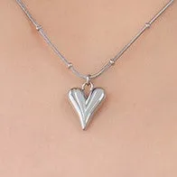 Love heart pendant necklace