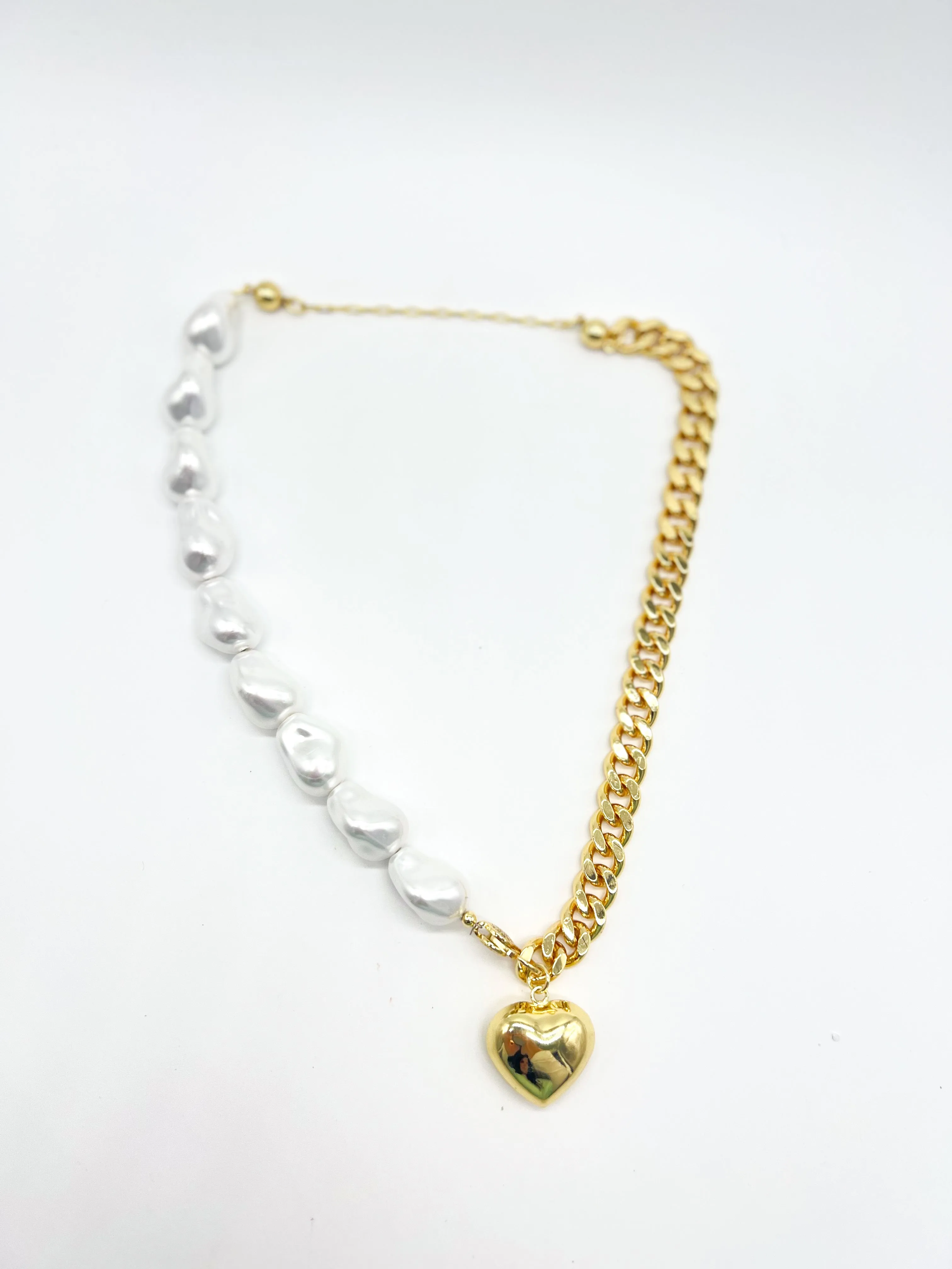 Majestic Heart Pearl Necklace