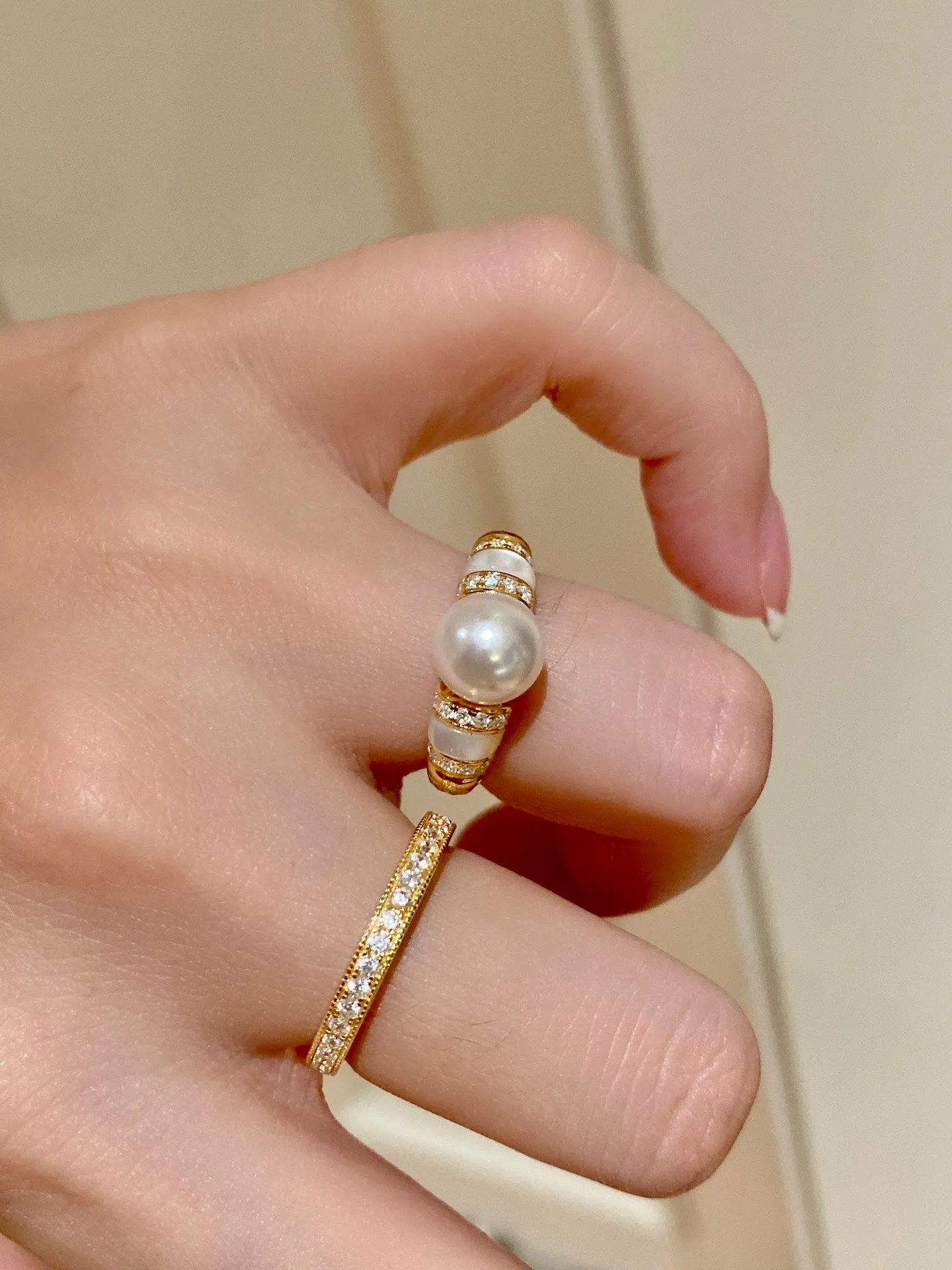 Minimalist Stacking Ring with Diamonds