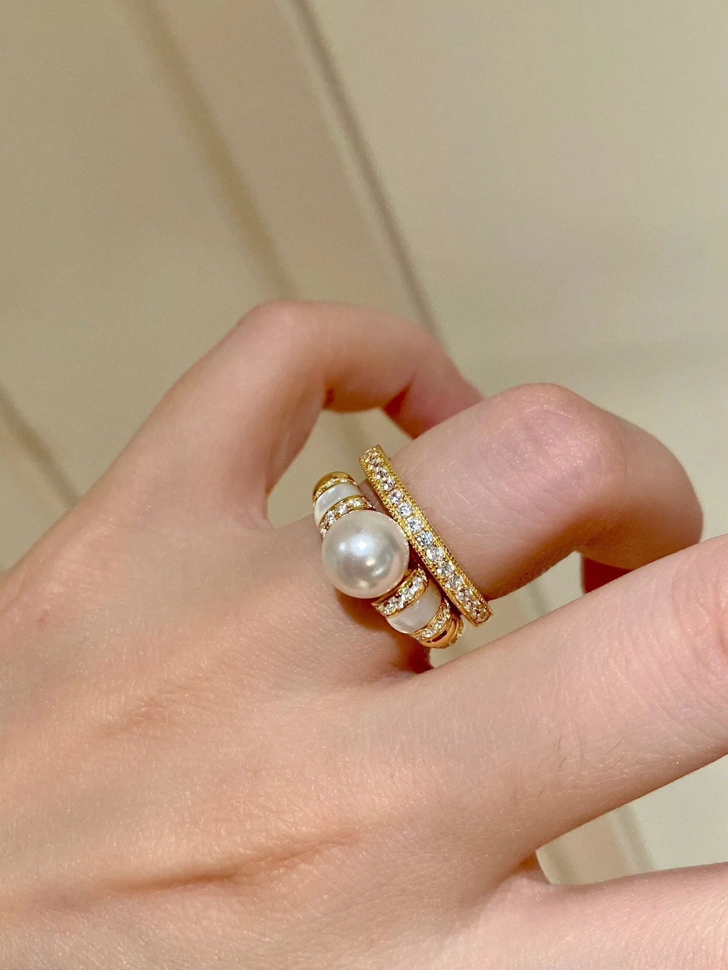 Minimalist Stacking Ring with Diamonds