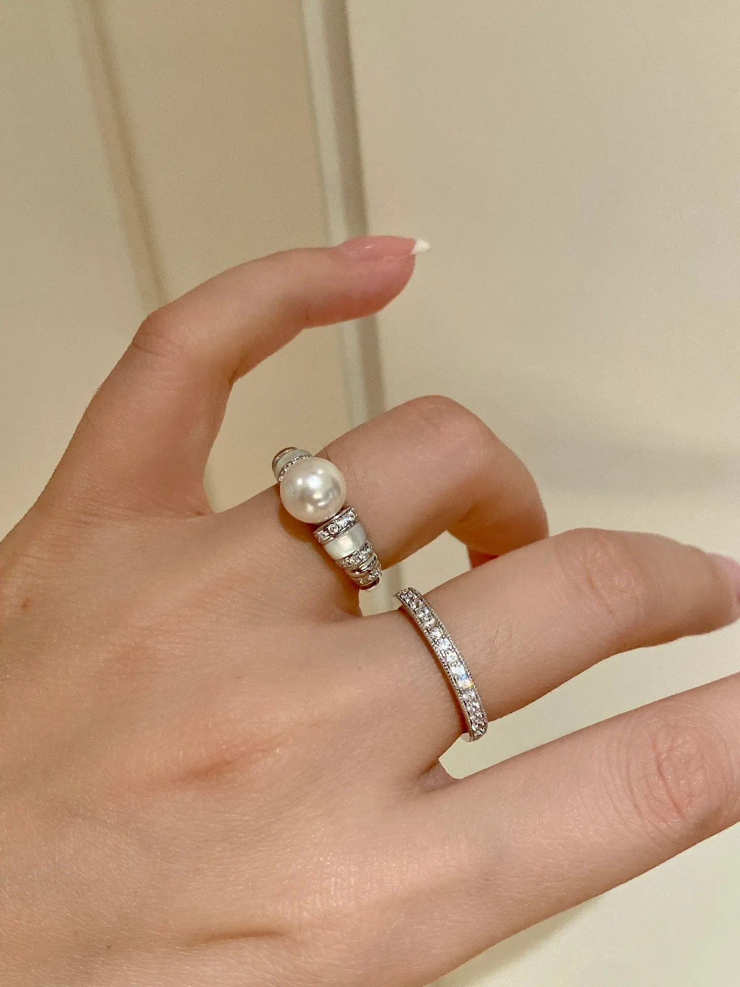 Minimalist Stacking Ring with Diamonds