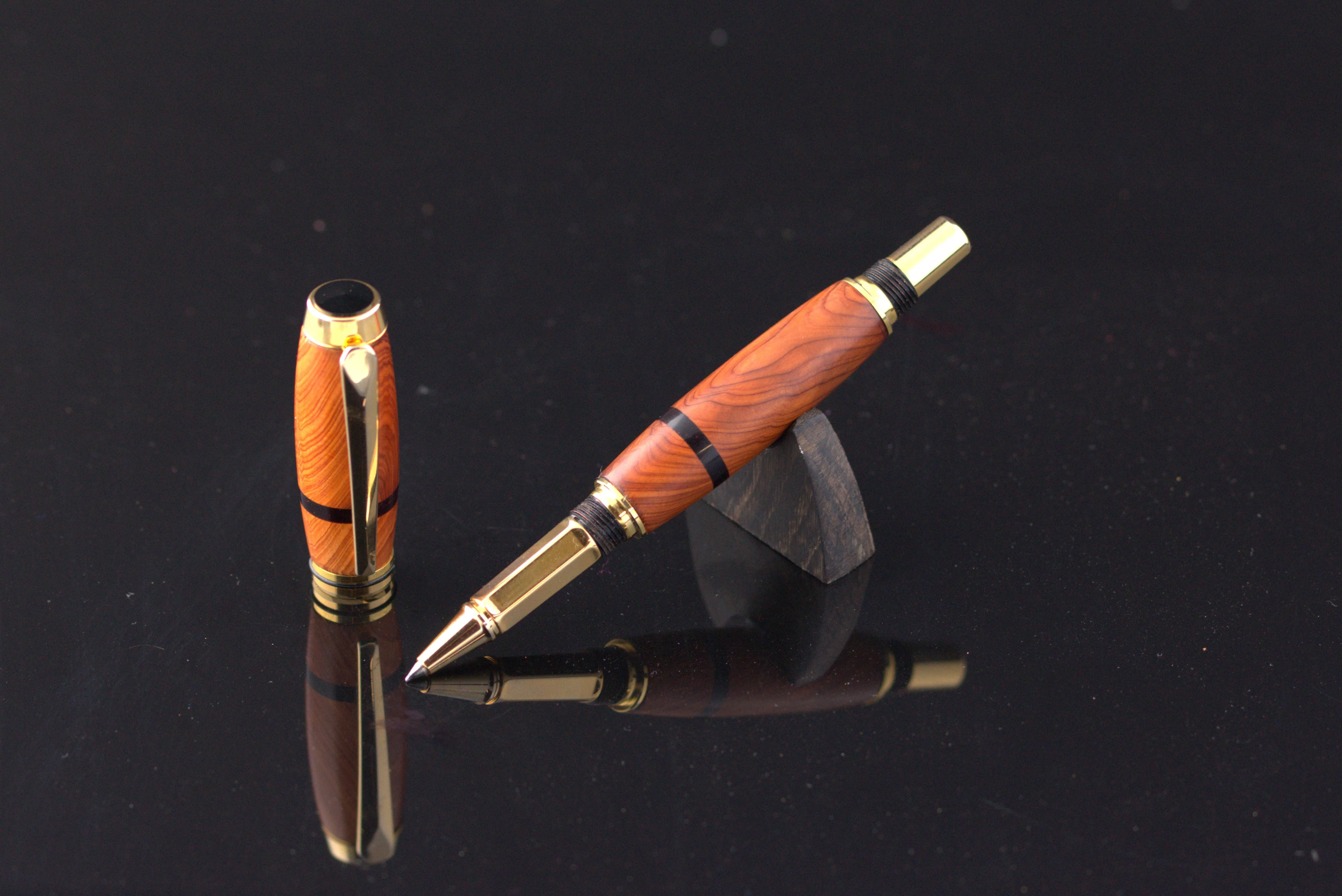 The 'Mayor of Killarney' Rollerball Pen in Yew