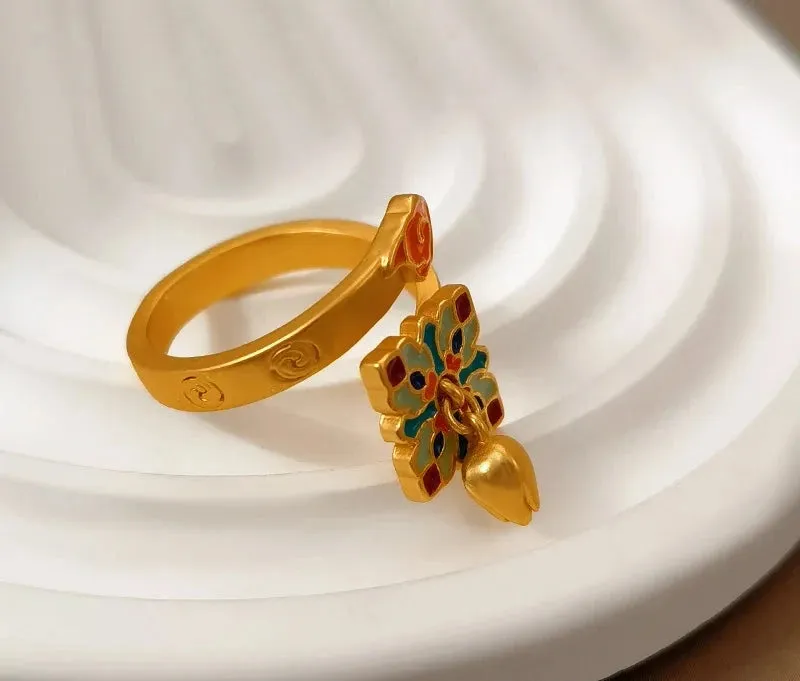 VAIGE Glamorous Gold Enamel Floral Rings