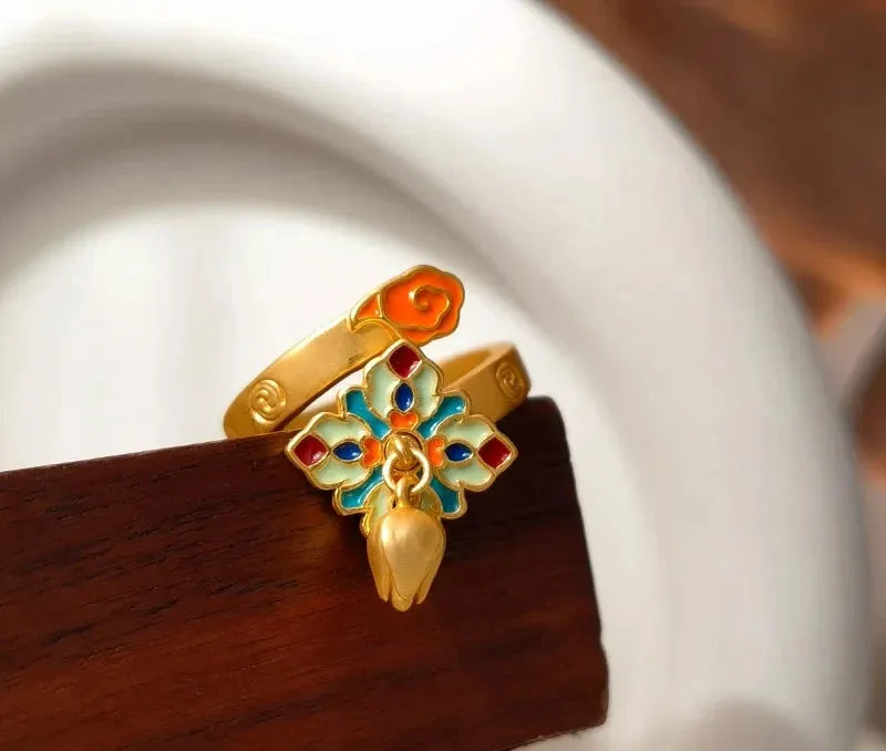 VAIGE Glamorous Gold Enamel Floral Rings