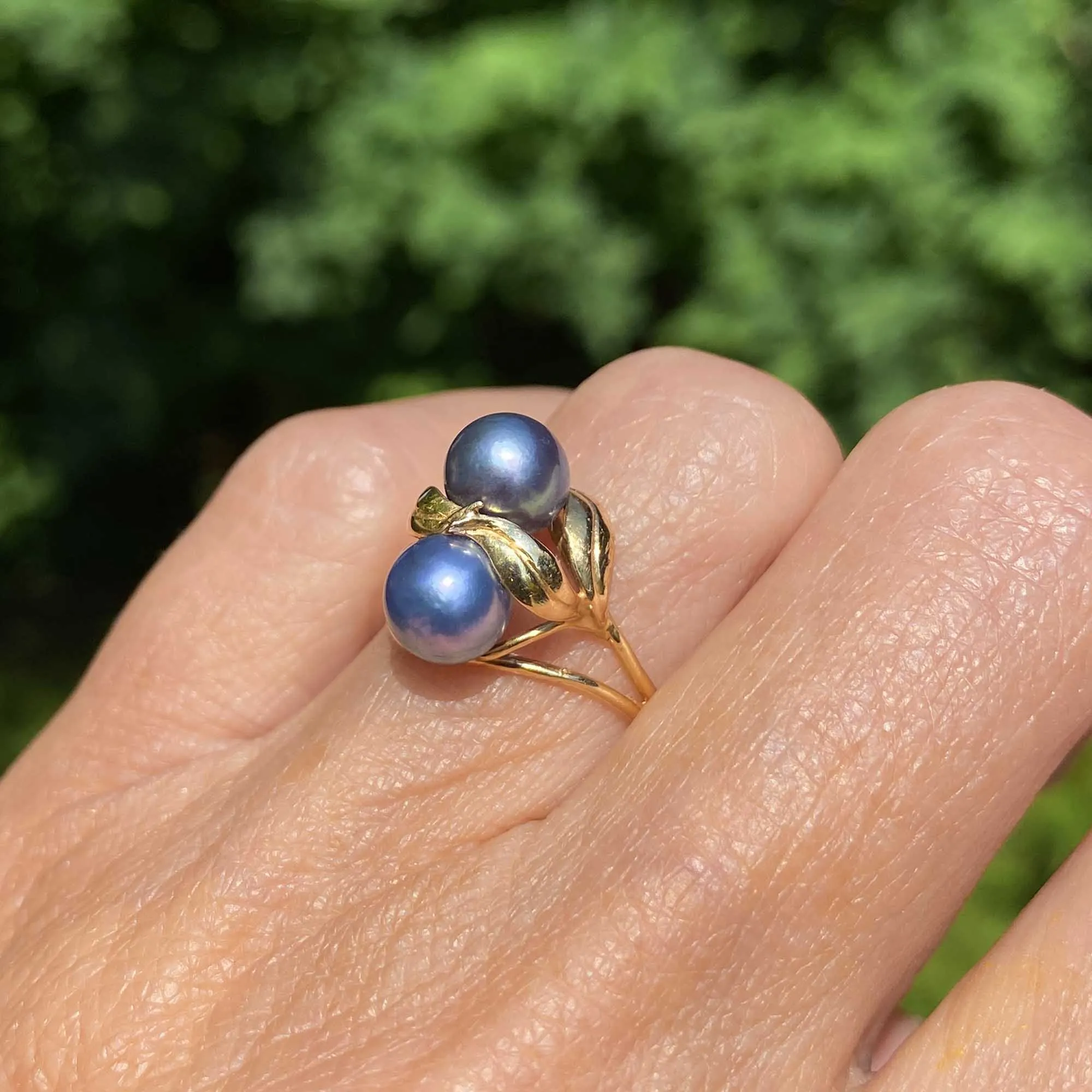 Vintage 14K Gold Gray Pearl Leaf Cocktail Ring